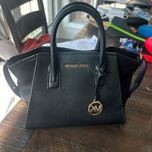 Michael kors crossbody black and gold